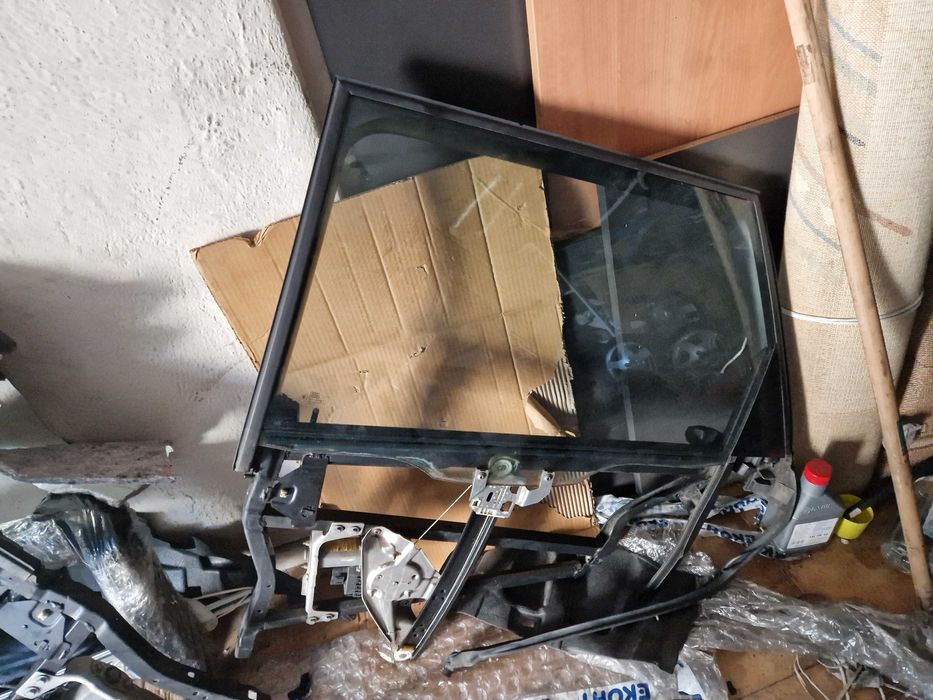 Стъкла с рамки и машинки за Ауди А6 авант - комби 1997-2005 г.