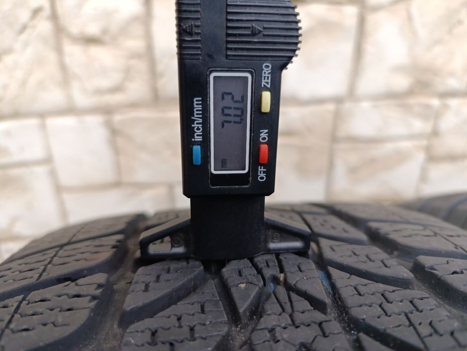 Зимни гуми Dunlop 255/40/18