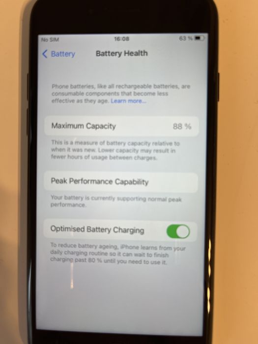 iPhone 7; 128GB; 88% батерия