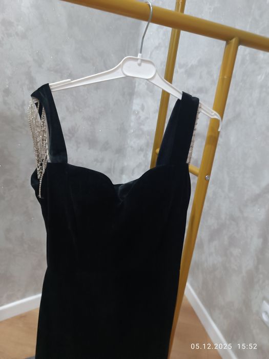 Продам платье черный бархат