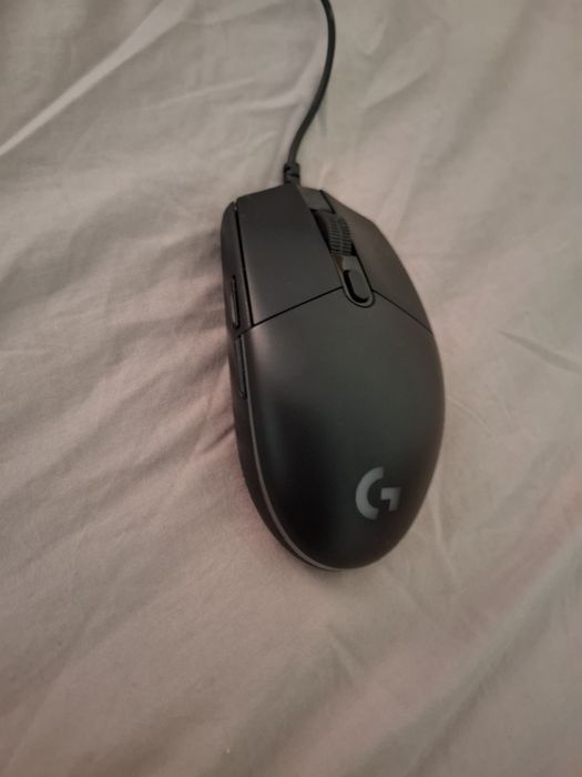 Vând mouse  logitech G102