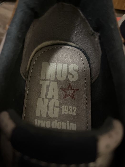 Мъжки обувки Mustang