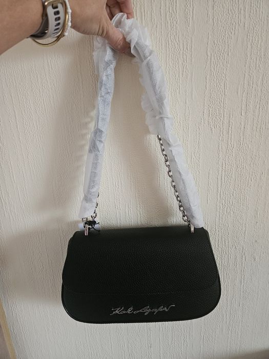 Черна кожена чанта Karl Lagerfeld