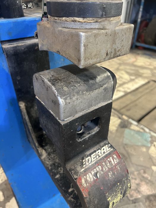 Станок для ремонта шин