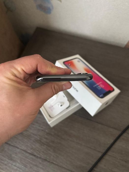 Iphone X 64гб в хорошем состояние
