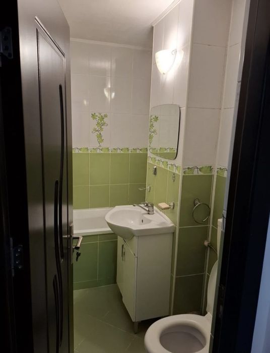 Închiriez garsonieră