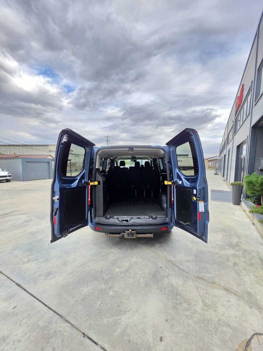 Vând Ford Transit Custom (L2H1) | 8+1  | Garanție extinsă 2+2 | 2027 pana la 400.000 km