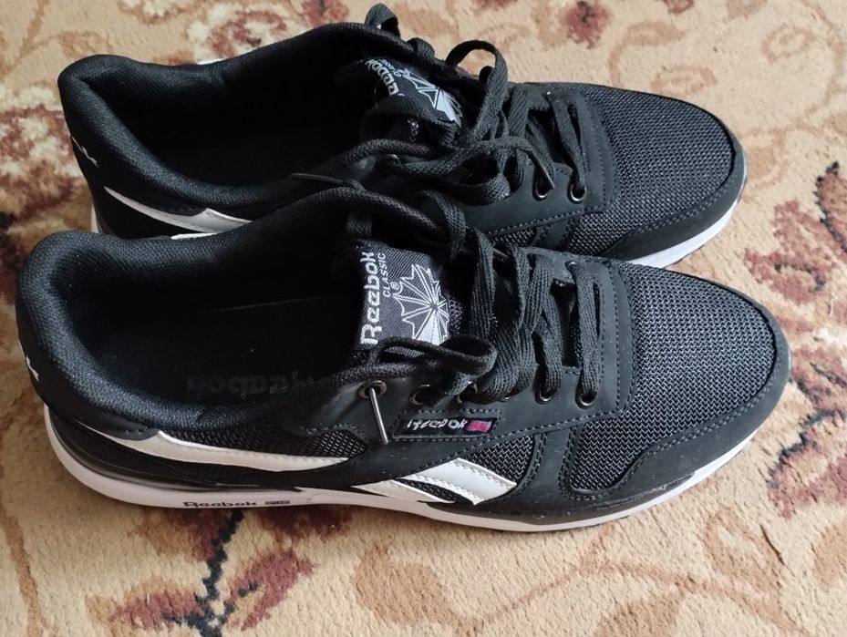 Летние кроссовки Reebok