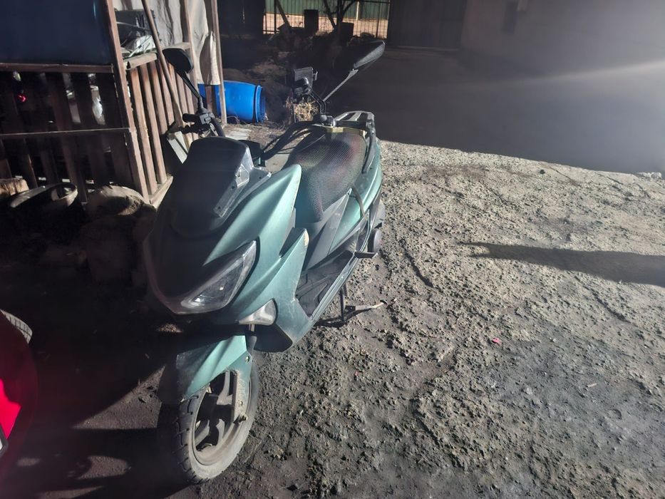 LiYa Макси скутер на КЗ учете