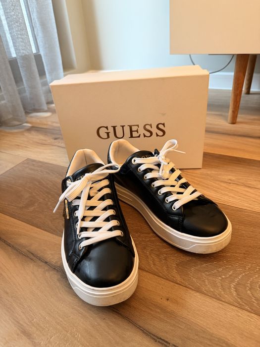 Дамски кецове Guess - 40/41 номер