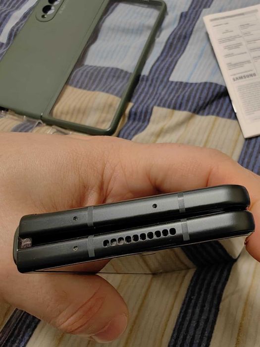 Samsung Galaxy Fold3 5G 512GB 12GB RAM