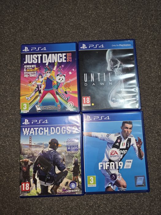 Vând consolă ps4 1TB