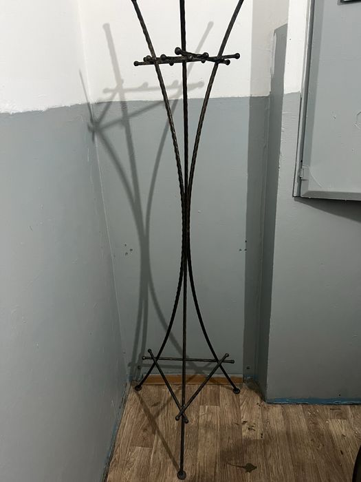 Вешалка кованная