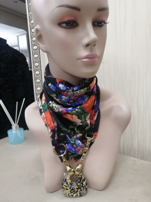 Колье из муранского стекла