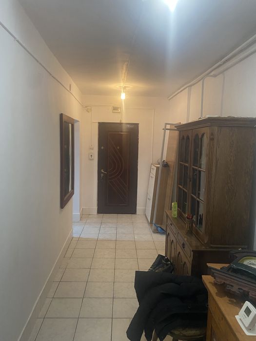 De vanzare garsoniera marghita  etaj 4