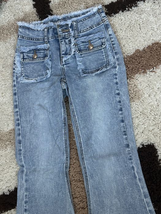 Дамски дънки с широк крачол