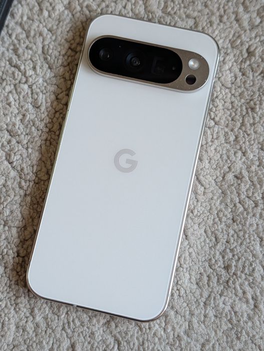 Google Pixel 9 Pro Porcelain, 100% Battery Health + Husă Ringke Onyx