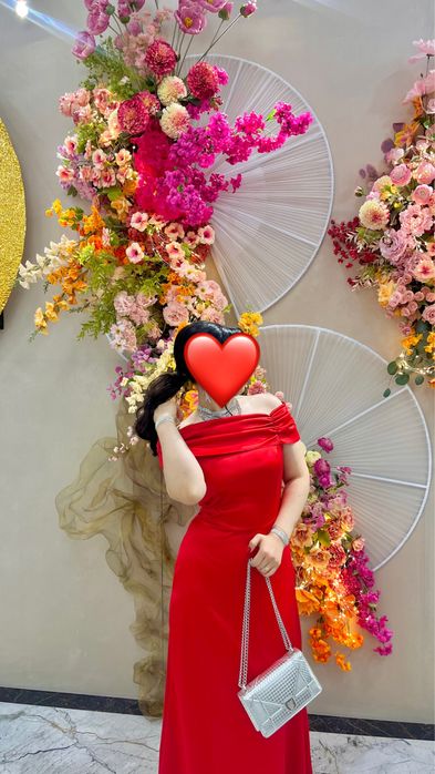 Красное   платье  ,    вечерние