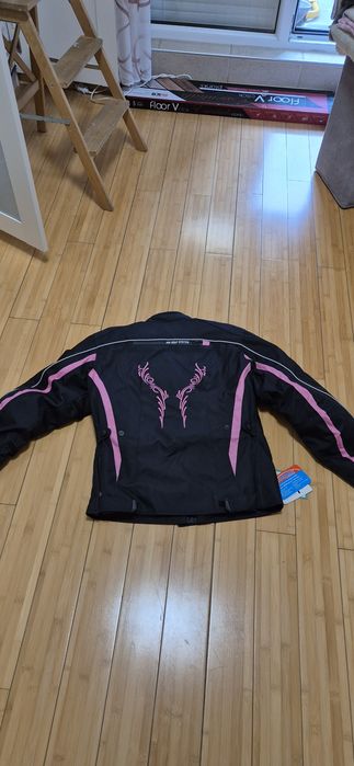 Дамско моторджийско яке