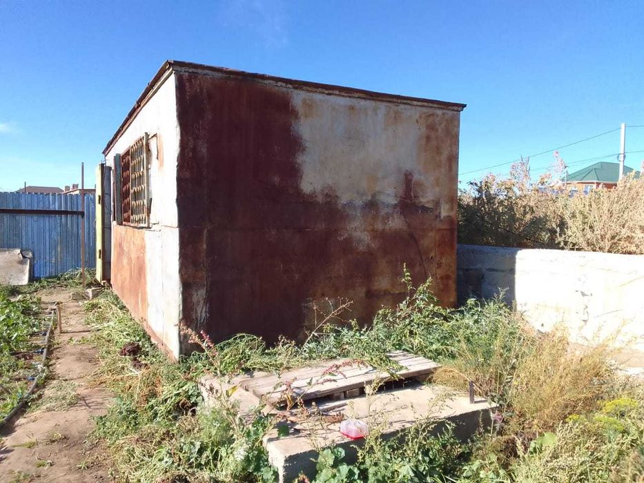 Контейнер с утеплённый. Вагончик