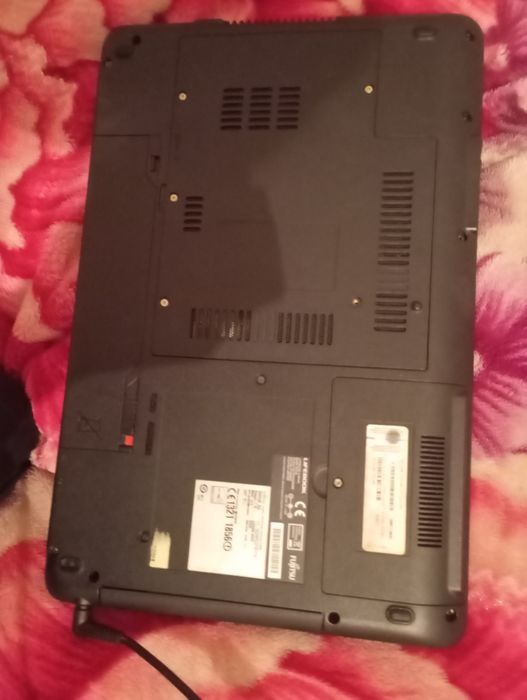 Прадам нодбук Fujitsu