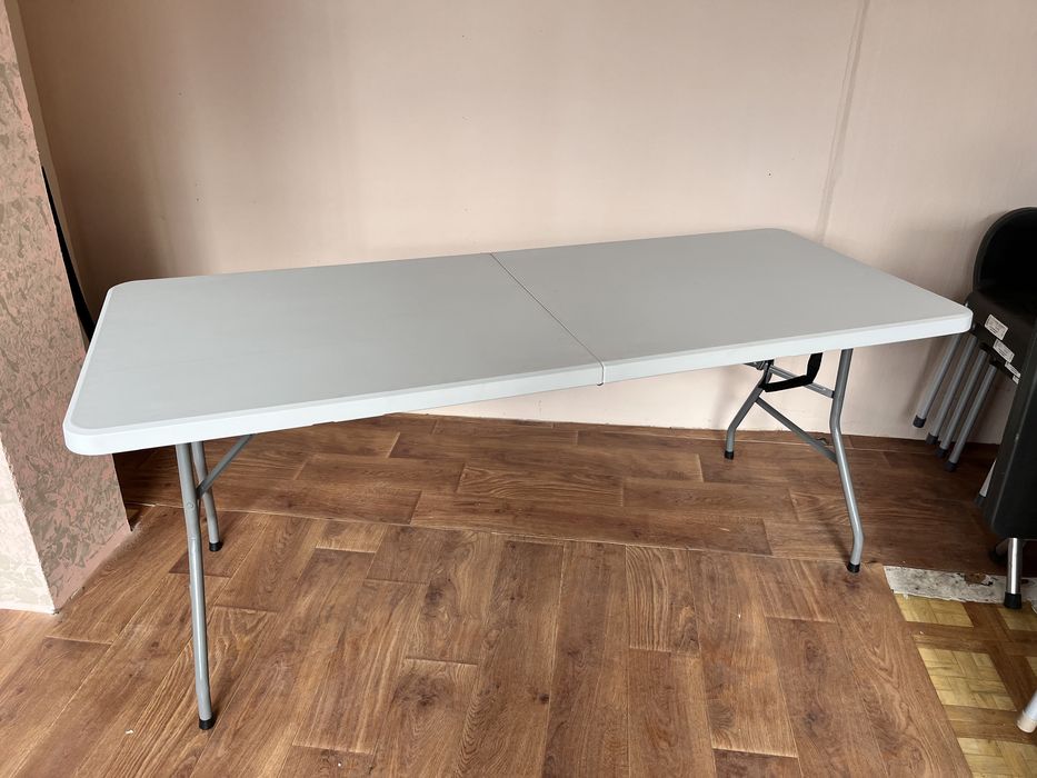 Маса за кетъринг куфар кръгла/ столове шивари