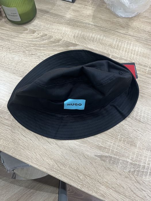 HUGO  лятна шапка