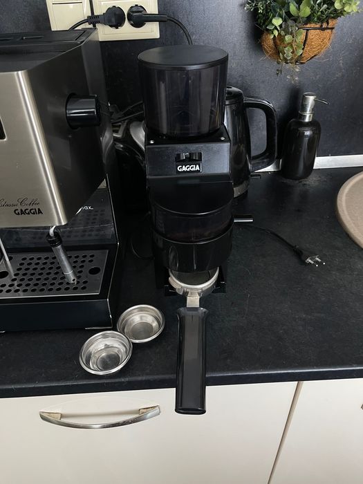 Кафемашина Gaggia Classic + Сафемелачка Gaggia MDF