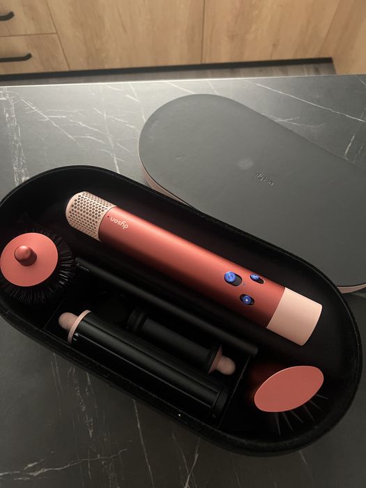 Dyson airwrap Strawberry Bronze/ Blush Pink