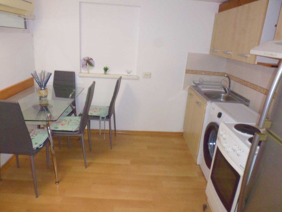 Дава се под наем Тристаен апартамент в София, Люлин 8 - 57 кв.м за 548.25 € - Снимка #12