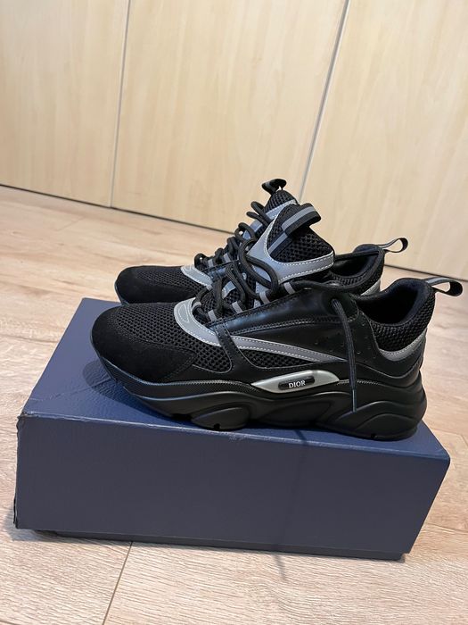 Чисто нови Dior b22