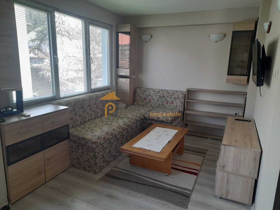 Тристаен апартамент в района на Младежки Хълм