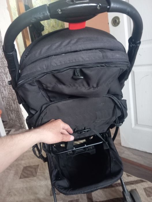 Продаётся книжный коляска