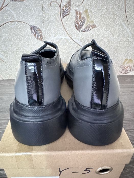 Стильные кожанные ботинки Amiya 38р