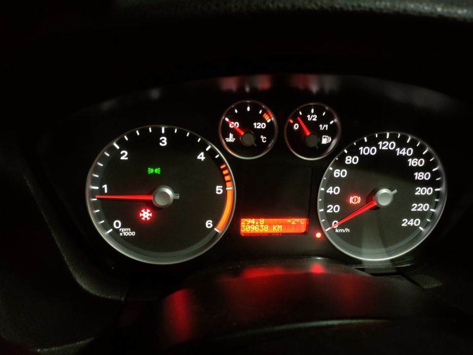 Ford Focus 2 / 1.6 TDCi