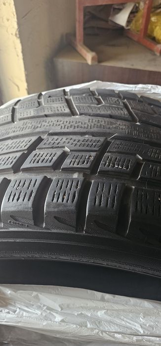 Продам зимние покрышки