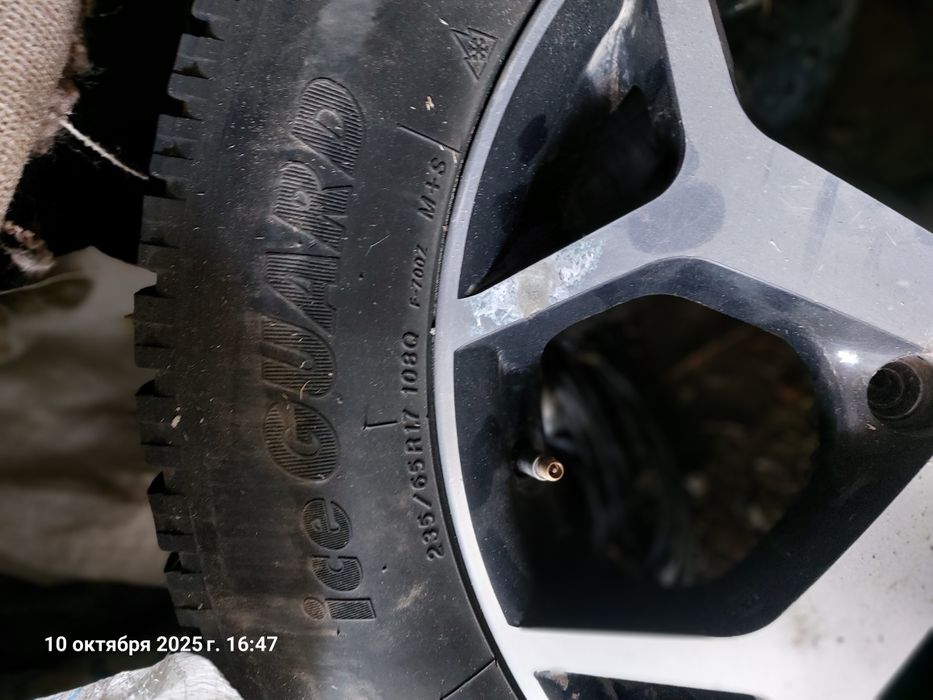 Продаю шины с дисками в комплект б/у