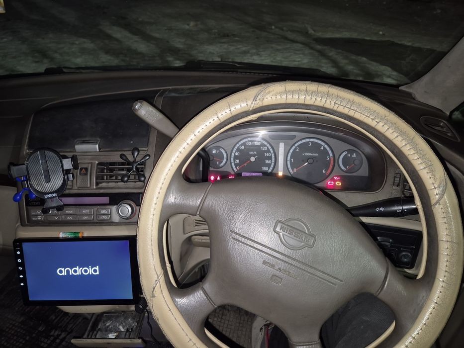 Продам Nissan presage