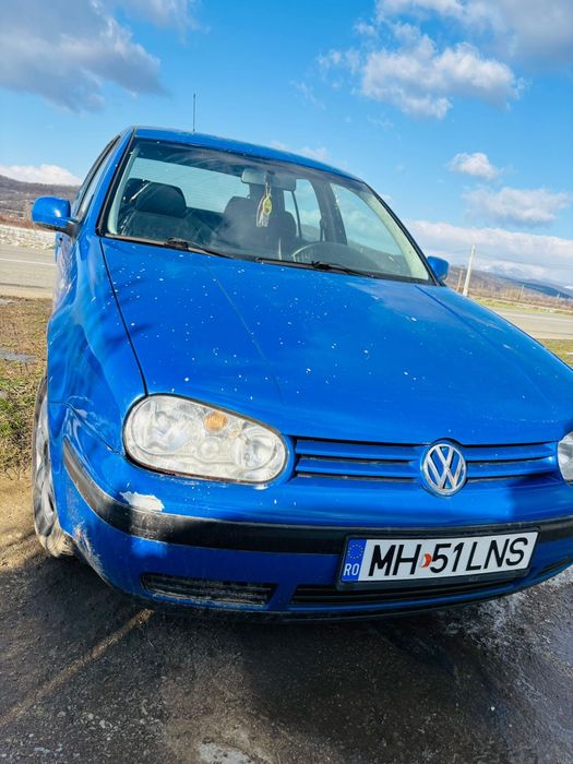 Vând Golf 4 / 1.6