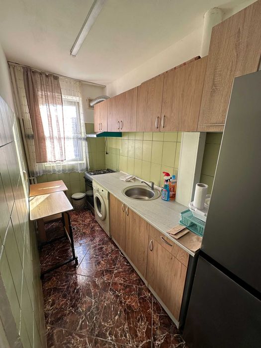 Apartament 2 camere, Podu Roș, cu balcon