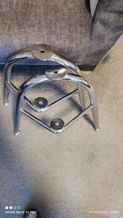 Метални крака за холна масичка с две нива