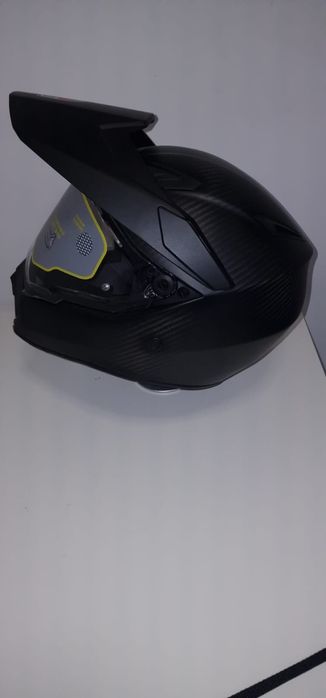 Casca AGV AX9-carbon