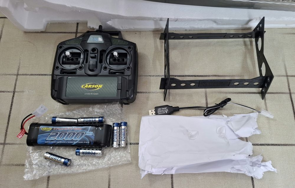 Carson  Speed ​​Yacht 2.4G 100% RTR - Лодка с дистанционно управление