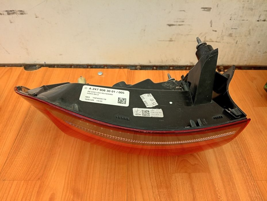 Tripla lampa stop dreapta spate Mercedes GLA  w156 Facelift A247 906 30 01