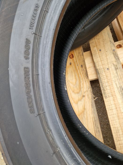 2anvelope vara 225 60 18 Bridgestone(profil 50% dot 2024)