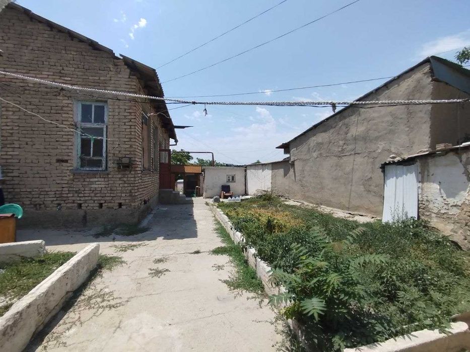 Продается до с земельным участком