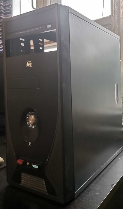 Офисный компьютер