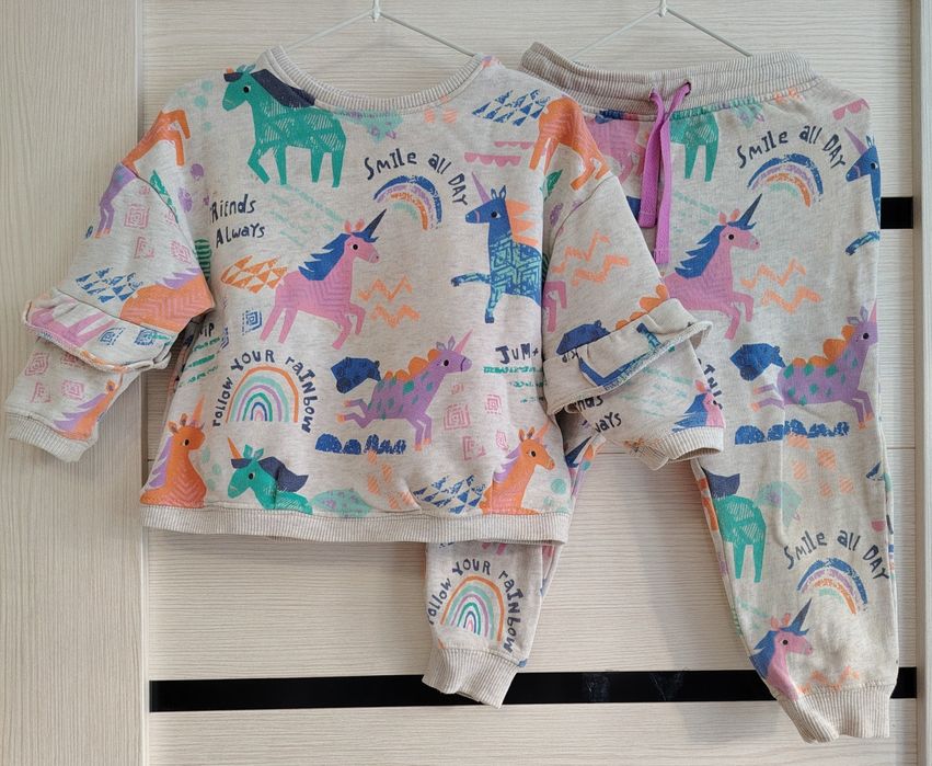 Продам костюм на девочку