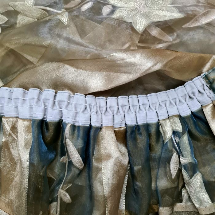 Тюль  золотистая