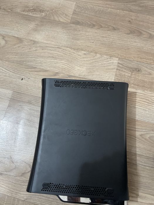 Vand xbox 360 200 RON